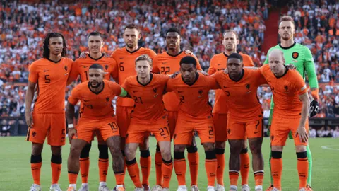 西部巅峰对决：火箭与湖人争霸，精彩对决不容错过